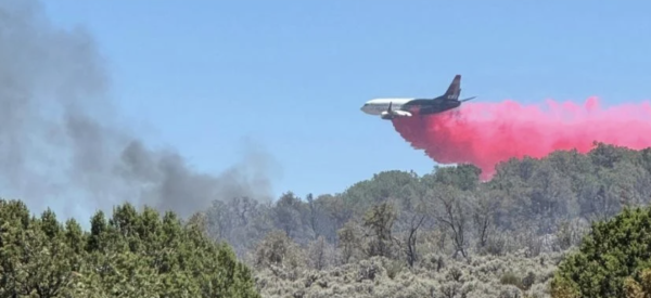 Incendio forestal cerca del Gran Cañón destruye un albergue y otros inmuebles