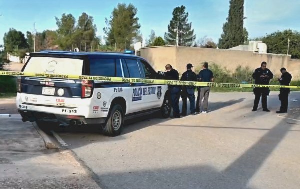 Hallan dos cuerpos envueltos en plástico en La Mesa, Aldama