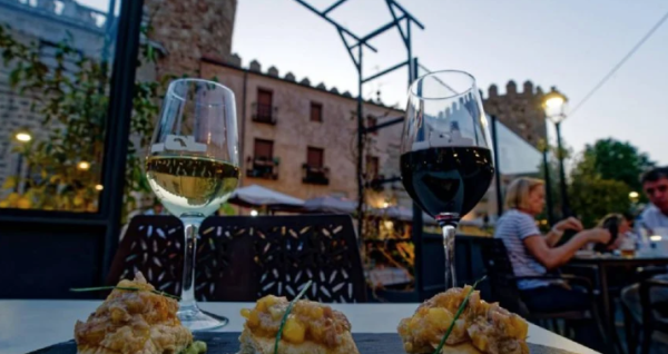 Productores italianos de vino exploran nuevos mercados ante la amenaza de aranceles de Trump