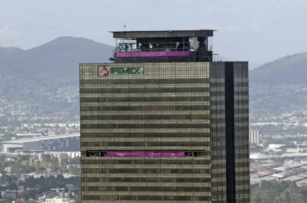 Pemex pide volver a endeudarse por un monto de casi 3.8 mil millones de dólares
