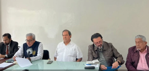 Exintegrantes del SME denuncian a Martín Esparza por “huachicoleo” eléctrico y corrupción