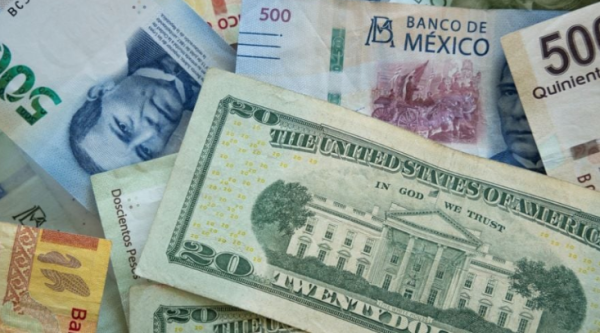 Peso revira dos sesiones de pérdidas tras datos de inflación de EU; BMV también gana