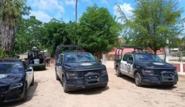 Periodistas quedan en medio de fuego cruzado en zona rural de Culiacán