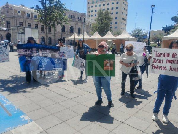Madres de familia exigen a diputados que padrastro de Jassiel sea trasladado al Cereso varonil