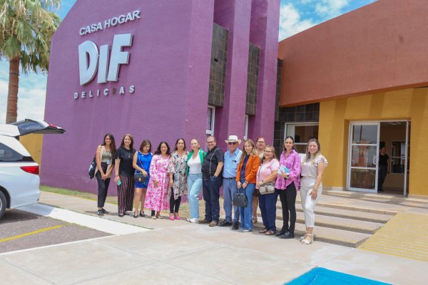 Recibe Alma Limas comitiva de Parral interesada en replicar Casa Hogar Delicias