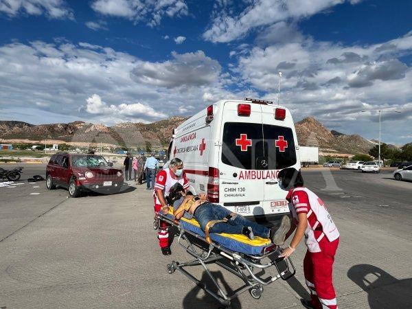 Fuerte choque deja a motociclista con lesiones de consideración