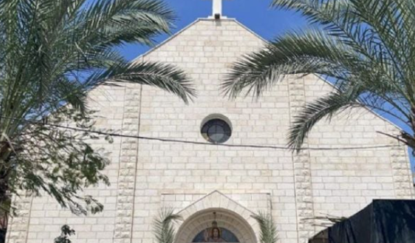 Israel ataca la única iglesia católica de la Franja de Gaza; hay dos muertos y un cura herido