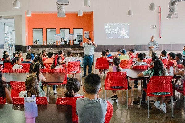 Concluye Gobierno Municipal programa de prevención de adicciones en el Centro Comunitario ADN en Camargo