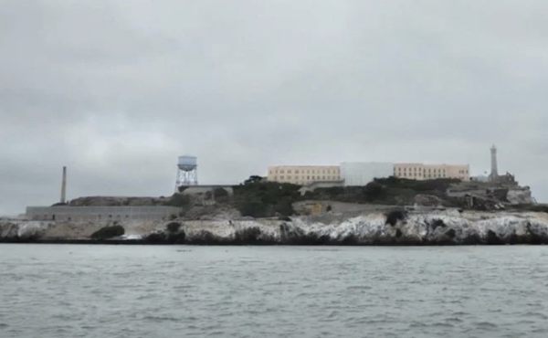 Pam Bondi visita la prisión de Alcatraz por trabajos de renovación para su reapertura