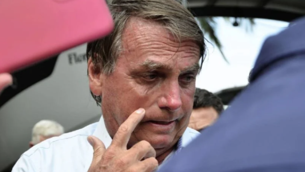 Colocan tobillera electrónica a Bolsonaro por miedo a una posible fuga