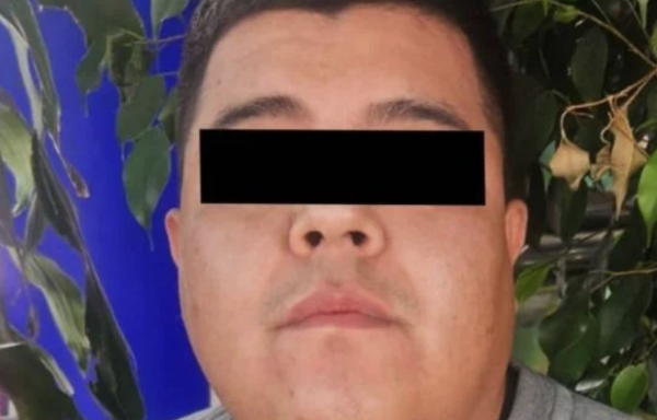 Detienen en la GAM a motociclista por no traer casco; le encuentran droga y un millón de pesos