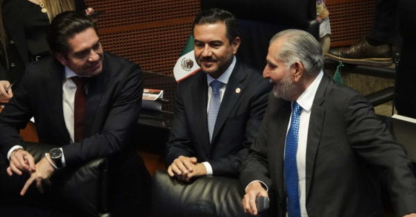López Hernández salpica a Morena con Bermúdez, los Yunes, el dispendio en campaña...