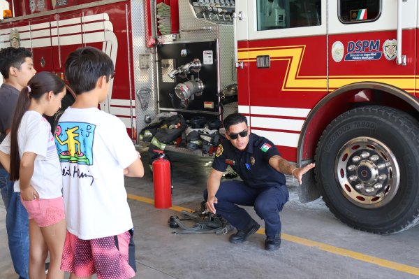 ¿Niñas y niños solos en casa por vacaciones? Bomberos te ayuda a prevenir accidentes con fuego