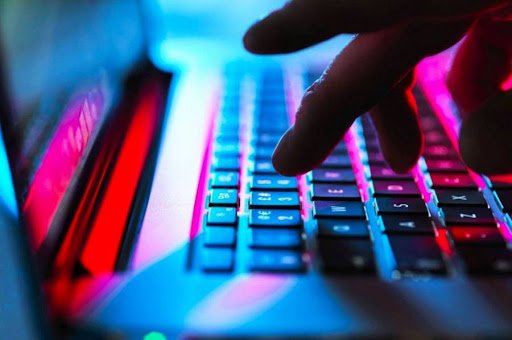 Piden ocho años de prisión manipular imágenes con IA sobre la intimidad sexual de una persona