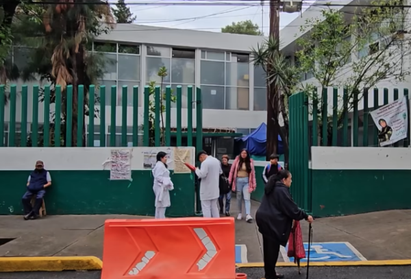 Miles de trabajadores del IMSS-Bienestar tienen hasta 10 meses sin recibir su sueldo