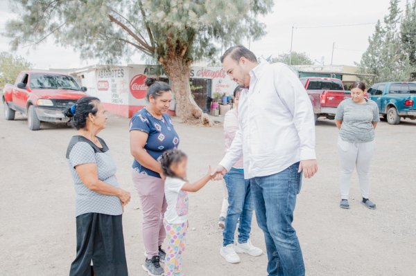 Jorge Aldana y el DIF Municipal llevan apoyos y escuchan necesidades en comunidades rurales de Camargo