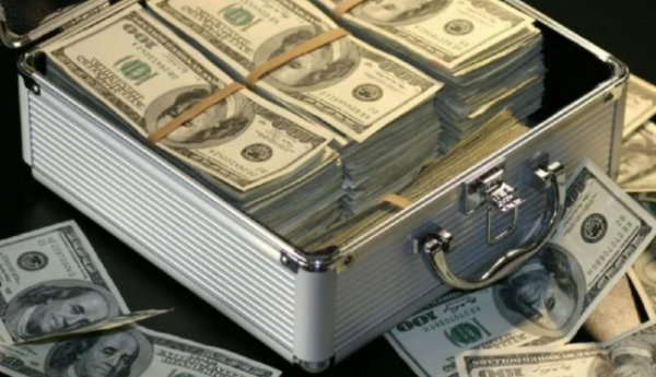 Estados Unidos calcula que en México se lavan 44 mil millones de dólares al año