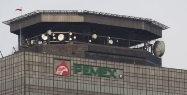 Pemex le debe 700 millones de dólares a Grupo Carso, de Carlos Slim, desde hace dos años
