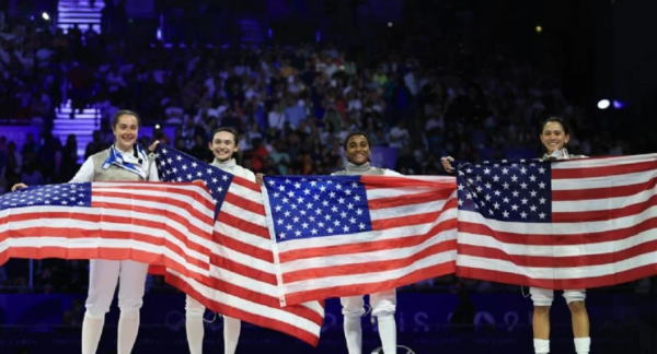 El Comité olímpico y paralímpico de EU veta a mujeres transgénero de deportes femeniles para cumplir orden ejecutiva de Trump