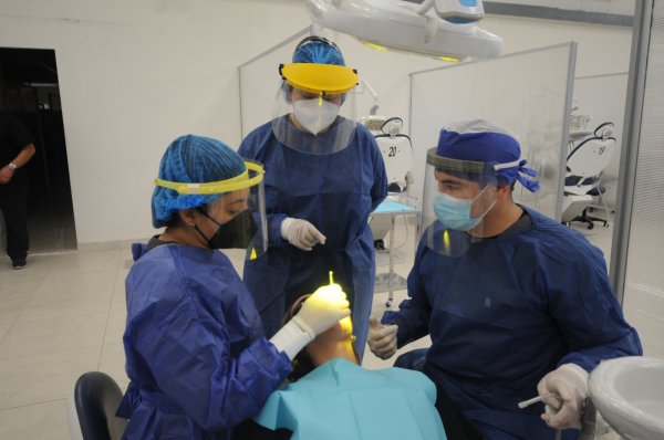 Recomienda Facultad de Odontología de la UACH cuidar la salud bucal al reducir el consumo de azúcares