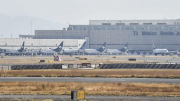 Investigan posible choque entre aviones de Aeroméxico y Delta en el AICM