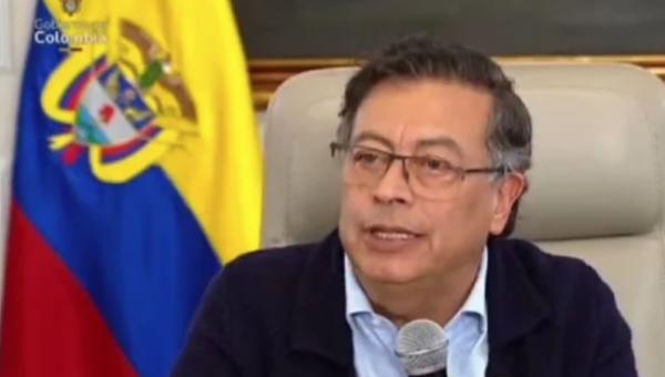 Petro responsabiliza al ELN de romper conversaciones de paz tras el secuestro de dos policías en Arauca