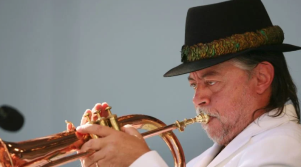 Muere el músico Chuck Mangione; es recordado por su sencillo de jazz 