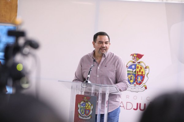 Informa Pérez Cuéllar que se intensificarán trabajos de bacheo