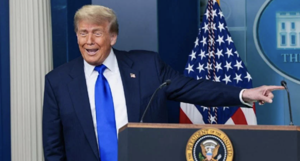 Trump firma orden ejecutiva para remover a personas sin hogar de las calles