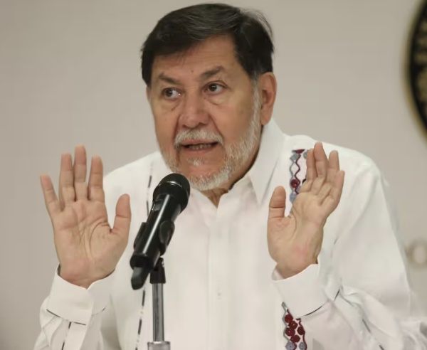 Abuchean a Noroña en Querétaro: ‘¡Fuera Morena!’