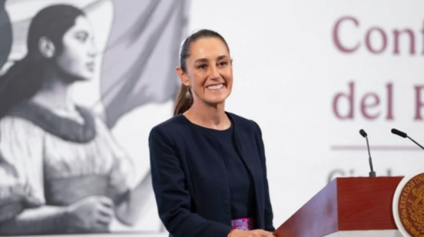 Sheinbaum se reúne con el embajador Johnson, a una semana de que entre en vigor el arancel del 30% a las exportaciones
