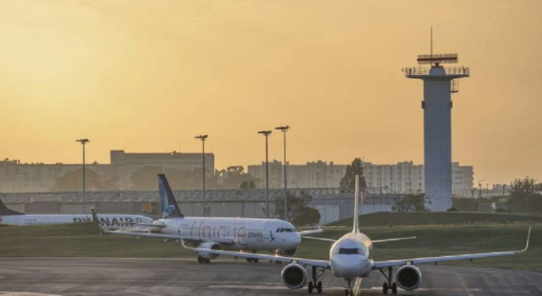 Detienen a dos personas por falsa alarma en amenaza de bomba en vuelo de Portugal a España