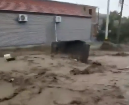 Fuertes lluvias en Pekín dejan 30 muertos (videos)