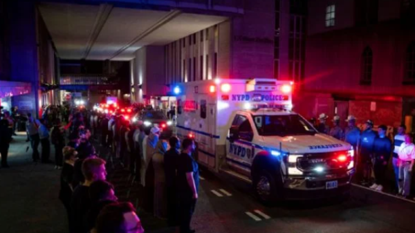 Tirador que mató a cuatro en edificio de oficinas en Manhattan apuntaba a sede de NFL, dice alcalde