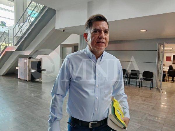 Plantea Octavio Borunda replicar engomado ecológico de Juárez con incentivos e incluir el transporte público