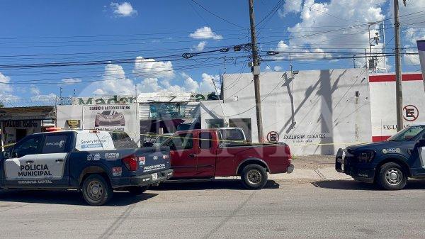 Muere hombre aplastado por vehículo en taller mecánico