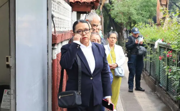 Acude Rosa Icela Rodríguez a casilla para elegir a jueces