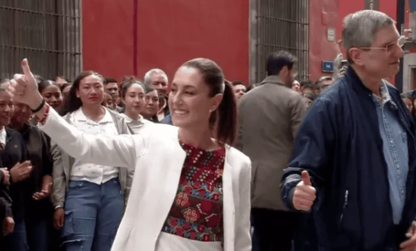 Sheinbaum emite su voto en la Elección Judicial 2025