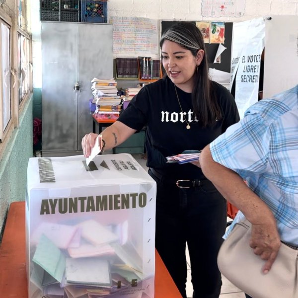 Nancy “La China” Frías acude a votar y llama a la ciudadanía a participar en la jornada histórica