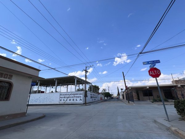 Municipio de Camargo reabre circulación en el crucero de las calles Comonfort y Doblado tras colocación de concreto hidráulico