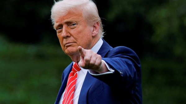 Trump pide al Supremo de Estados Unidos que permita despidos masivos en el ámbito federal
