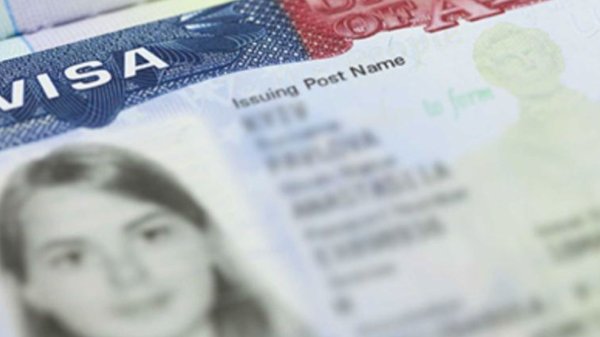 Trump propone cobrar 1,000 dólares por citas rápidas de visa