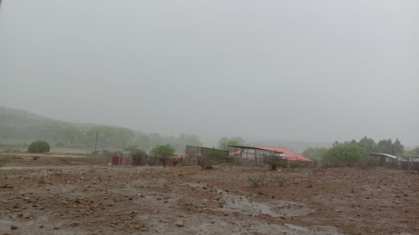 Mantiene CEPC aviso preventivo por altas temperatura y lluvias en la entidad