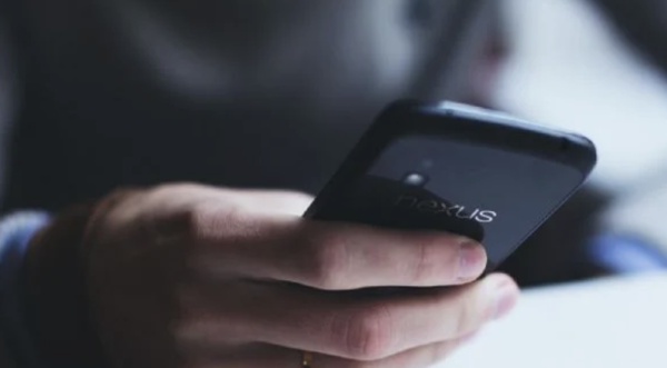 Policía Cibernética alerta por nueva táctica de fraude en apps de mensajería; así operan