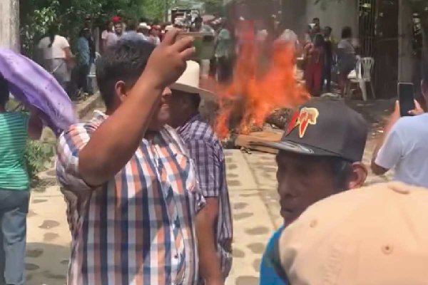 Ante protestas y hechos de violencia, 13 municipios de Veracruz cambian sede o piden atracción del OPLE para el cómputo de votos