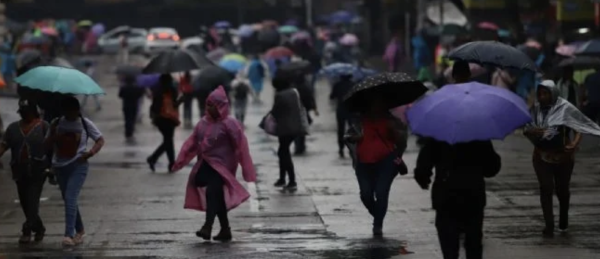 Ciclón amaga en el Pacífico el fin de semana: lluvias fuertes de viernes a lunes en estas entidades