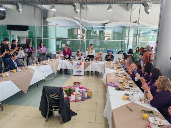Presentan en Congreso Manual de Maestras de Niñas Sabias (MNS), que impartan el Programa de Educación Menstrual de Niñas Sabias