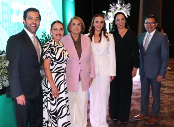 Reconoce presidenta del DIF Estatal compromiso social de Fundación INDEX