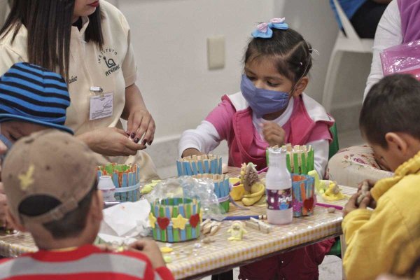 Madres de niños con cáncer denuncian falta de medicamentos en Hospital General de Veracruz y exigen a gobernadora cambio en sistema de salud