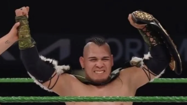 ¡Resiste a los castigos! El luchador mexicano Hijo del Vikingo retiene su Megacampeonato de la Triple A al estrenarse en la WWE